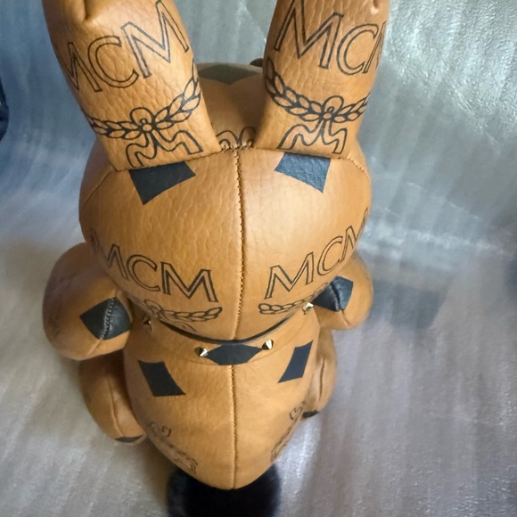 MCM Tan Bunny novelty decor - Picture 4 of 5